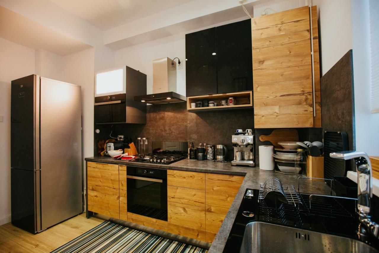 Color Apartments Corneliu Coposu 1A Street Bucharest Exterior photo